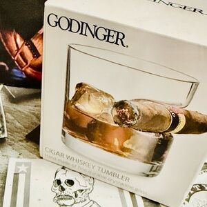 🦁🥃 • ⚫️ GODINGER x Top Shelf x Alpha Vibes ⚫️• 🥃🦁